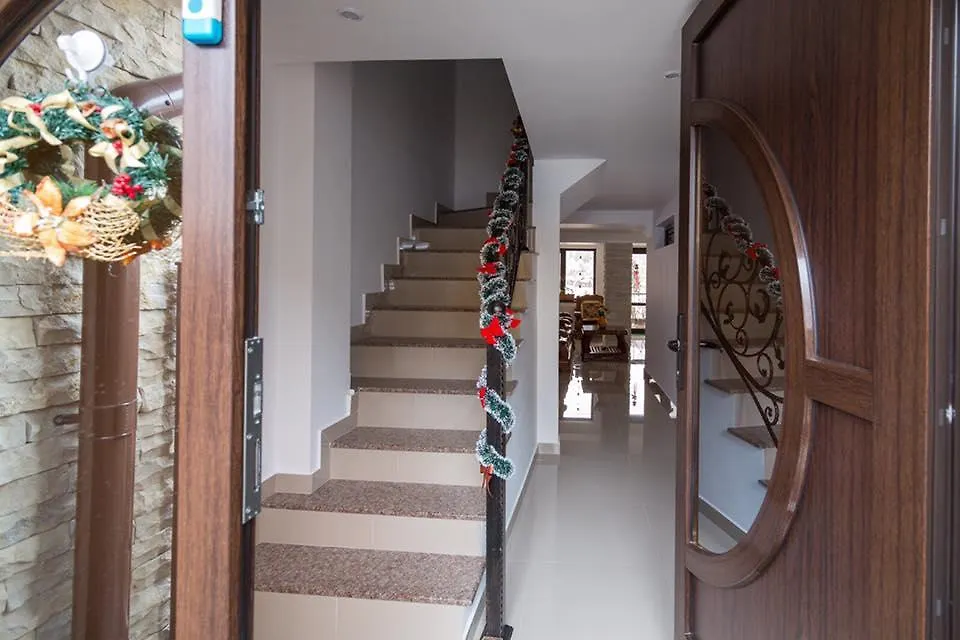 Casa Lazar-1